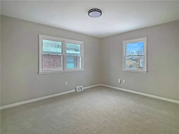 $194,000 | 504 West 29th Street, Higginsville, MO 64037