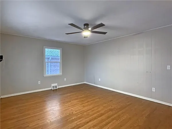 $194,000 | 504 West 29th Street, Higginsville, MO 64037