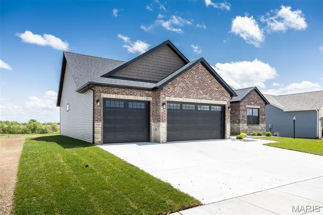 $499,900 | 7154 Savannah Drive, Edwardsville, IL 62025