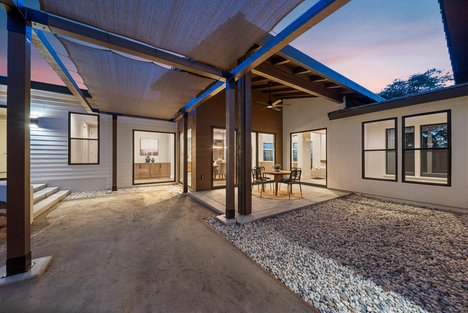 1700 Ridgeview Circle Auburn, CA 95603 - Photo 33 of 39 a view of a porch