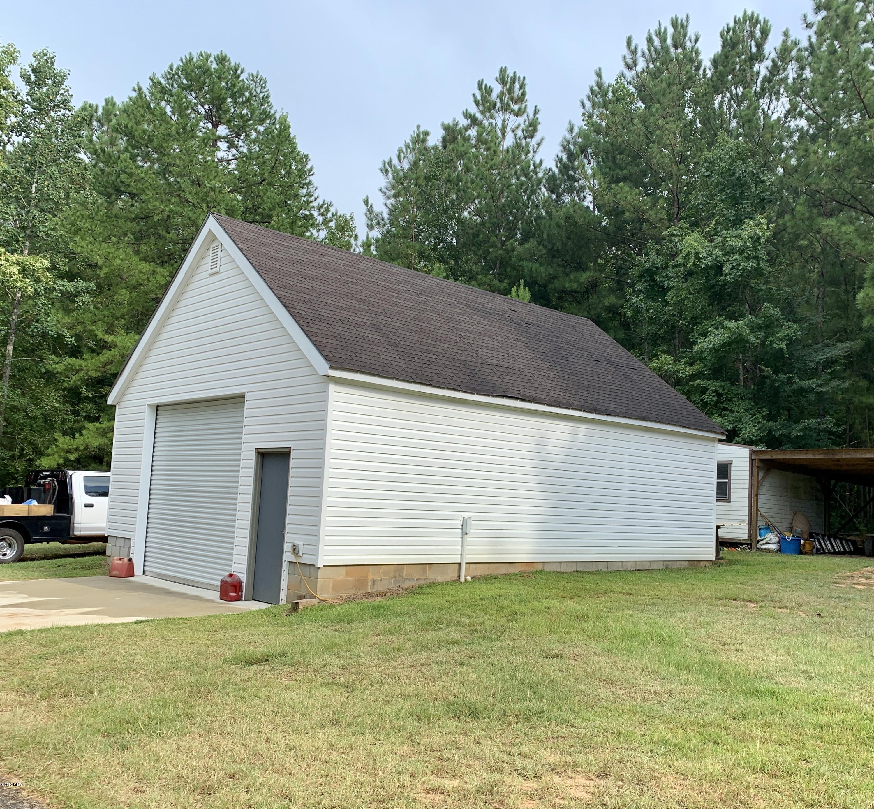 1325 Taylor Road Juliette, GA 31046 - Photo 3 of 18 a view of a backyard of house