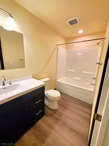 $1,700 | 301 South Wasson Lane, Unit B, River Falls, WI 54022