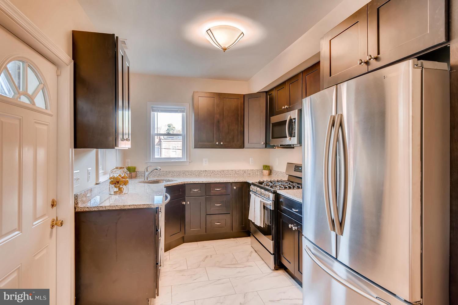 3802 Woodridge Road Baltimore, MD 21229 - Photo 11 of 24 Gallery Image 11