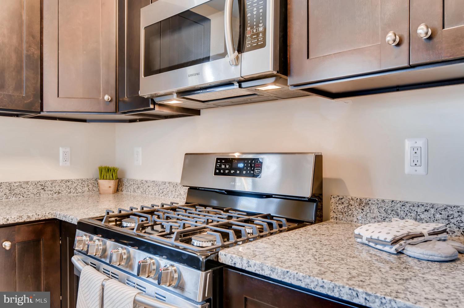 3802 Woodridge Road Baltimore, MD 21229 - Photo 15 of 24 Gallery Image 15
