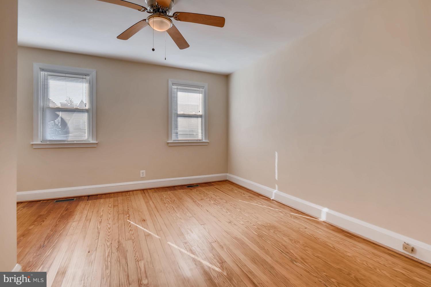 3802 Woodridge Road Baltimore, MD 21229 - Photo 20 of 24 Gallery Image 20