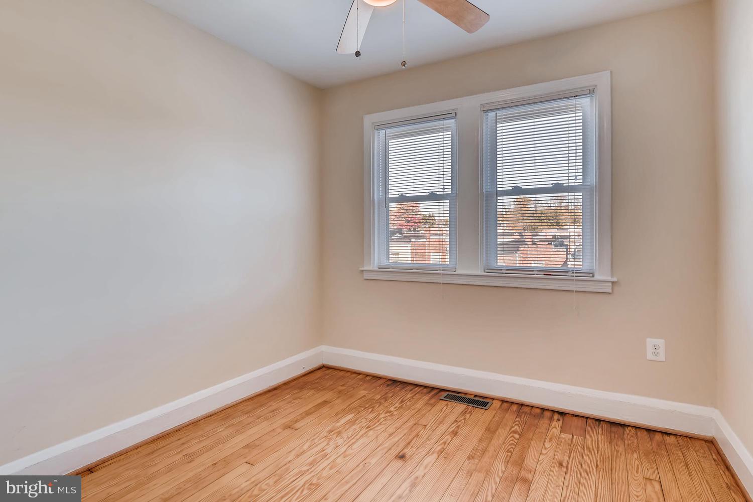 3802 Woodridge Road Baltimore, MD 21229 - Photo 21 of 24 Gallery Image 21