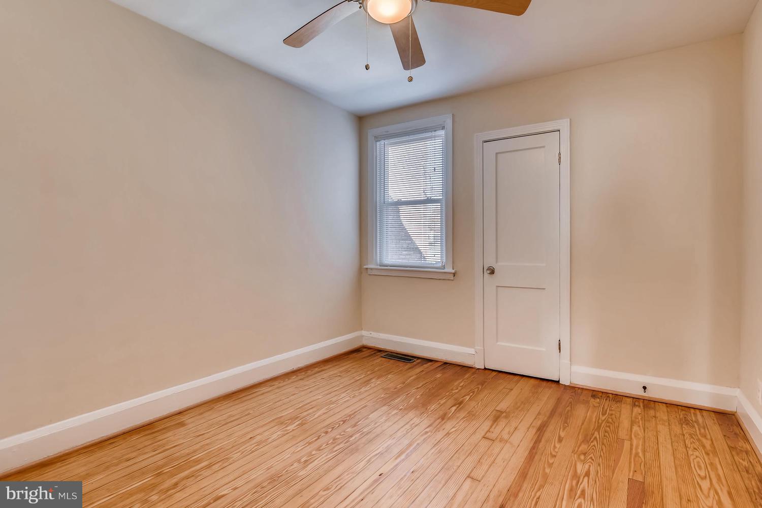 3802 Woodridge Road Baltimore, MD 21229 - Photo 23 of 24 Gallery Image 23