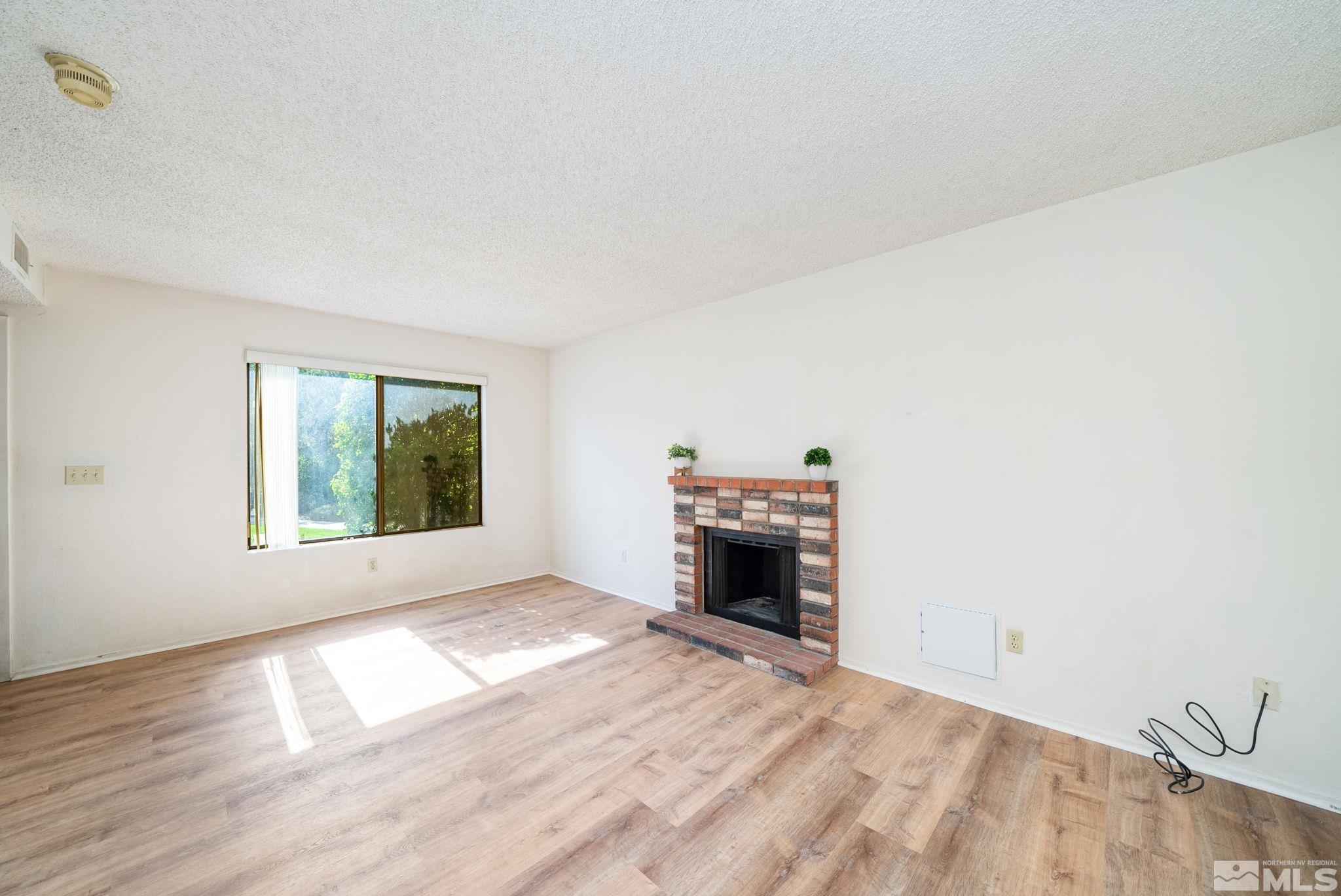 4753 Reggie Road Reno, NV 89502 - Photo 7 of 26 Photo 7
