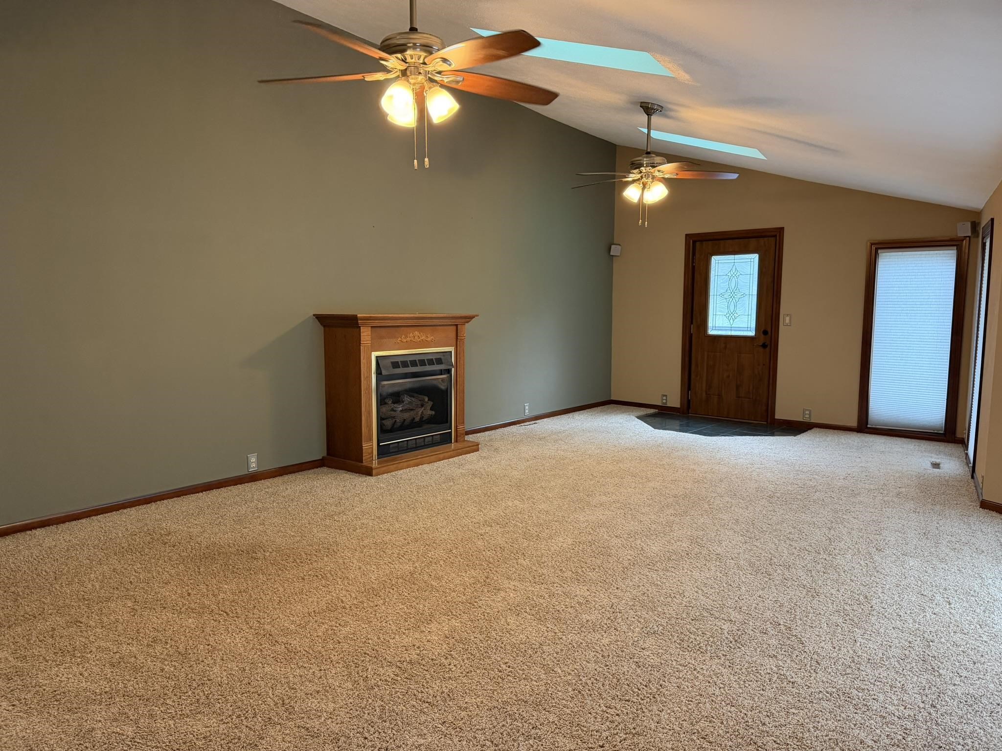 2472 West Red Oak Road Freeport, IL 61032 - Photo 8 of 54 Gallery Image 8