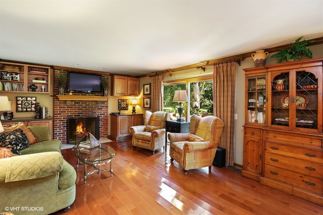 990 Plum Tree Road Fox River Grove, IL 60021 - Photo 8 of 18