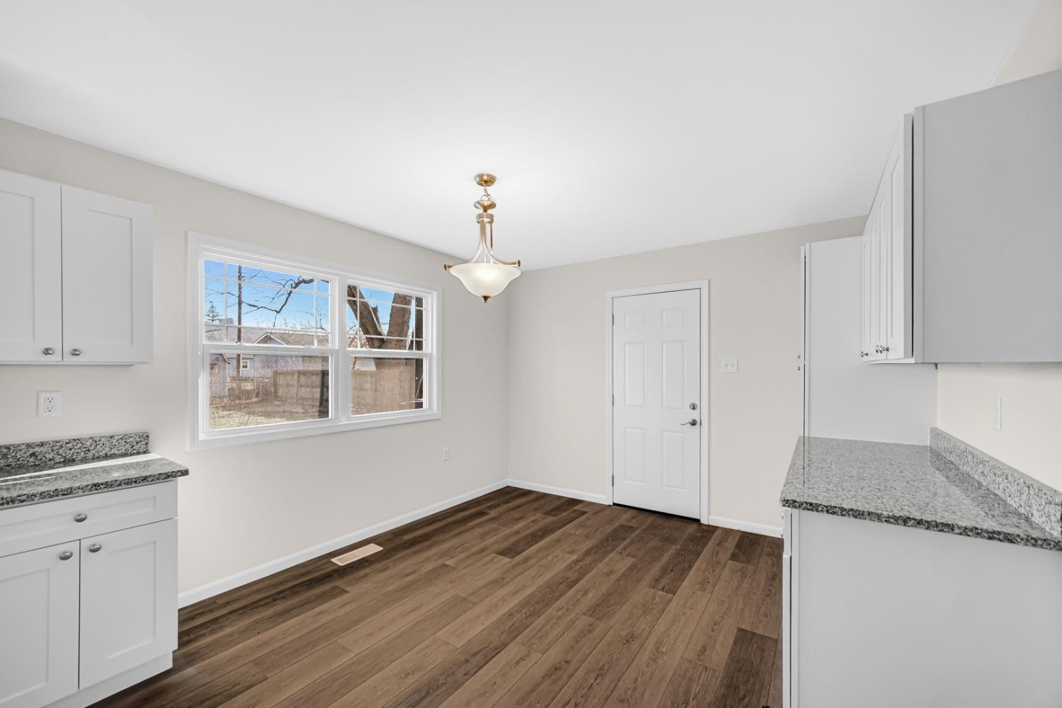 725-1 Fox River Road Valparaiso, IN 46385 - Photo 10 of 22 1500x1000