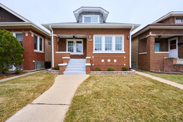 $482,999 | 1445 East Avenue, Berwyn, IL 60402