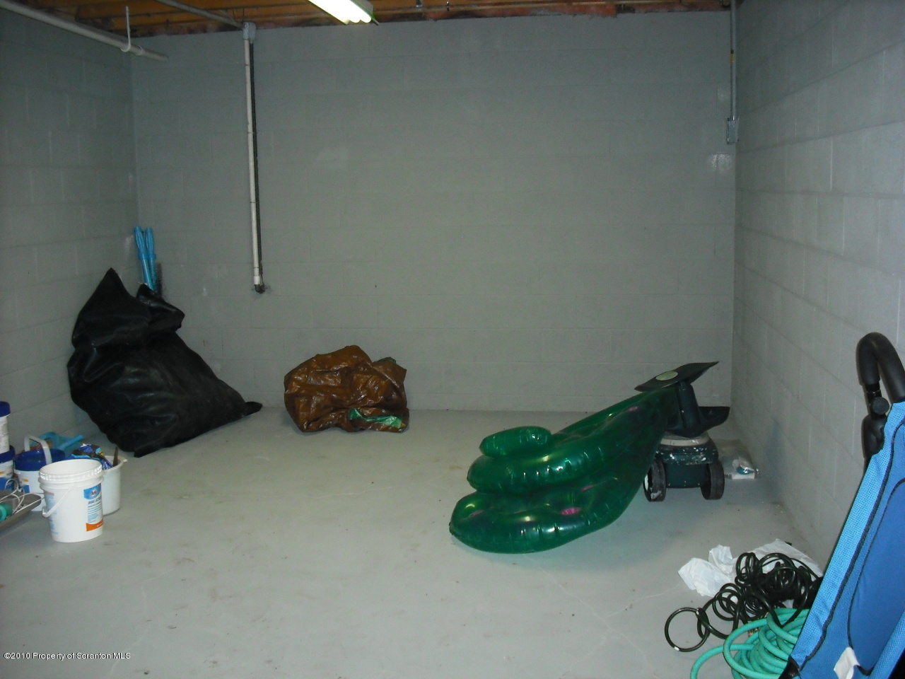 923 Appletree Road Moscow, PA 18444 - Photo 10 of 23 Gallery Image 10