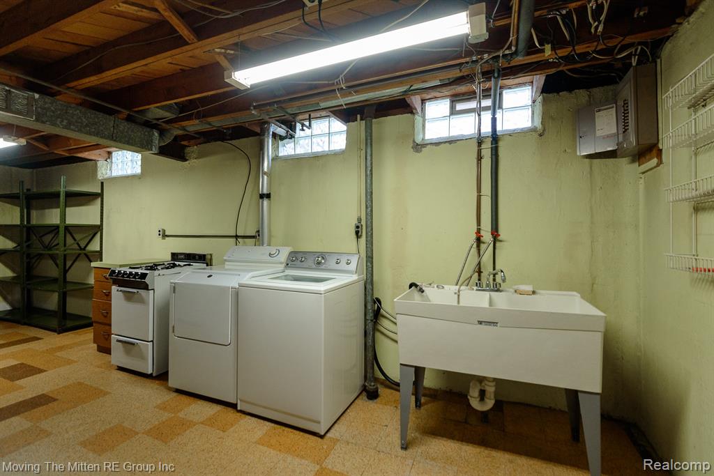 9668 Farmington Road Livonia, MI 48150 - Photo 25 of 39 Gallery Image 25