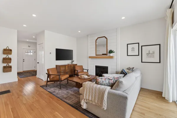 $899,000 | 1 Waxwing Lane, Unit 45, Falmouth, ME 04105