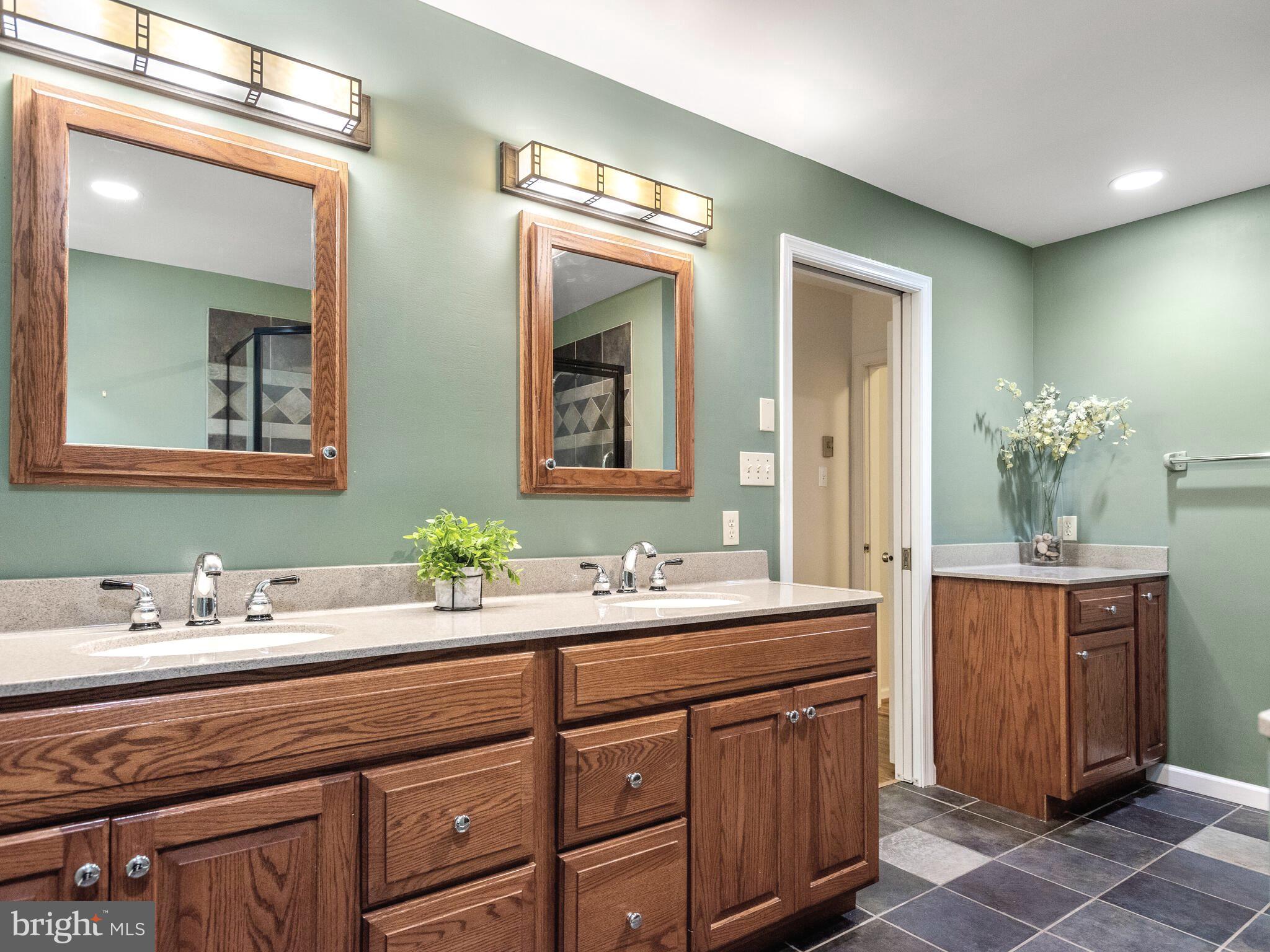 1502 Sheffield Lane Pottstown, PA 19465 - Photo 28 of 46 En-Suite Bathroom