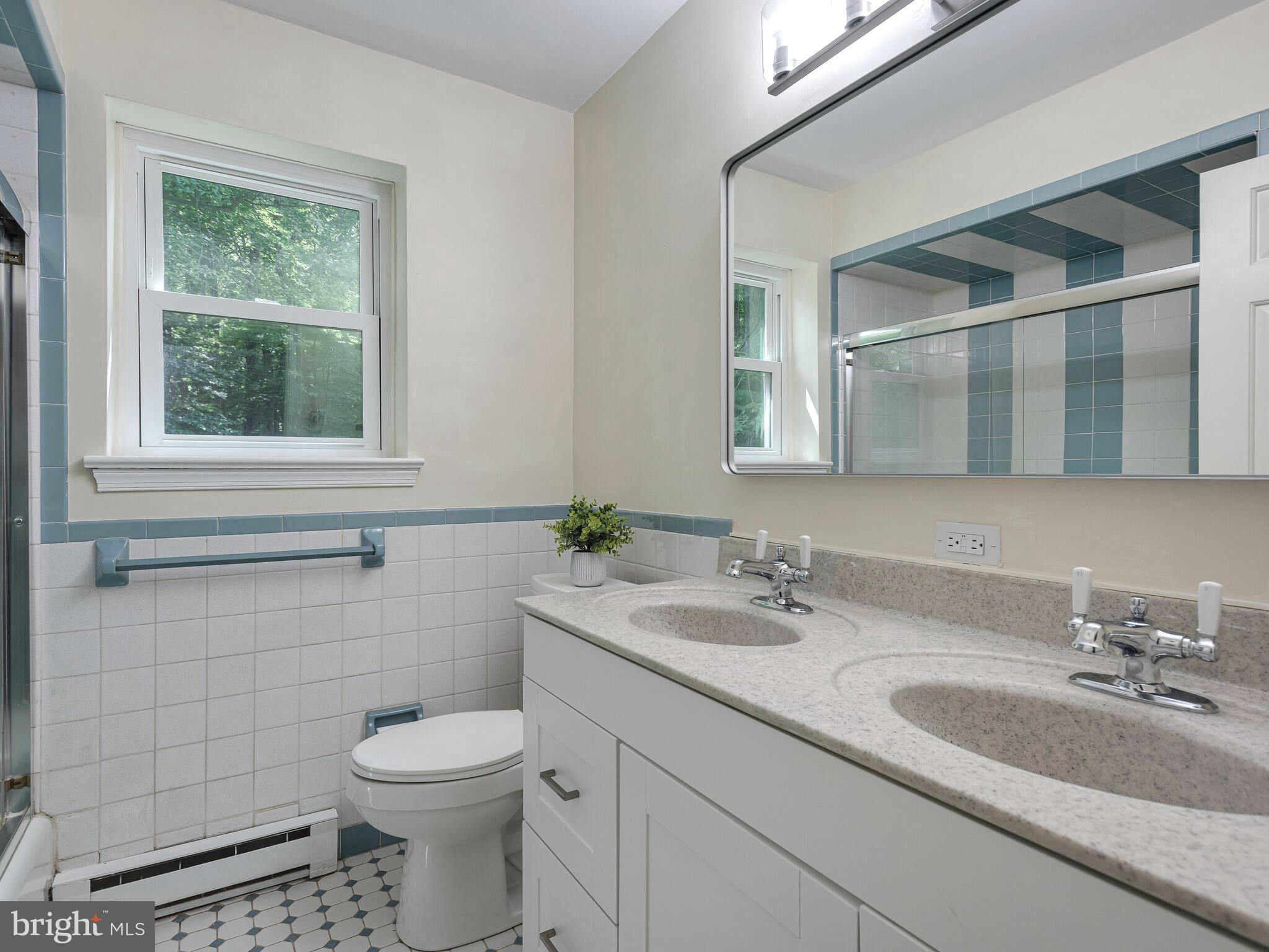1502 Sheffield Lane Pottstown, PA 19465 - Photo 35 of 46 Full Hallway Bathroom