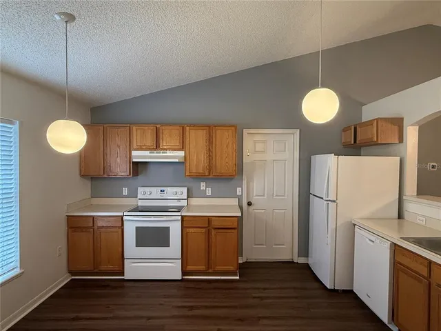 $1,875 | 2156 Deltona Boulevard, Spring Hill, FL 34606