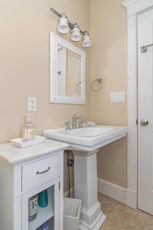 28 Sheridan Road Wellesley, MA 02481 - Photo 28 of 37