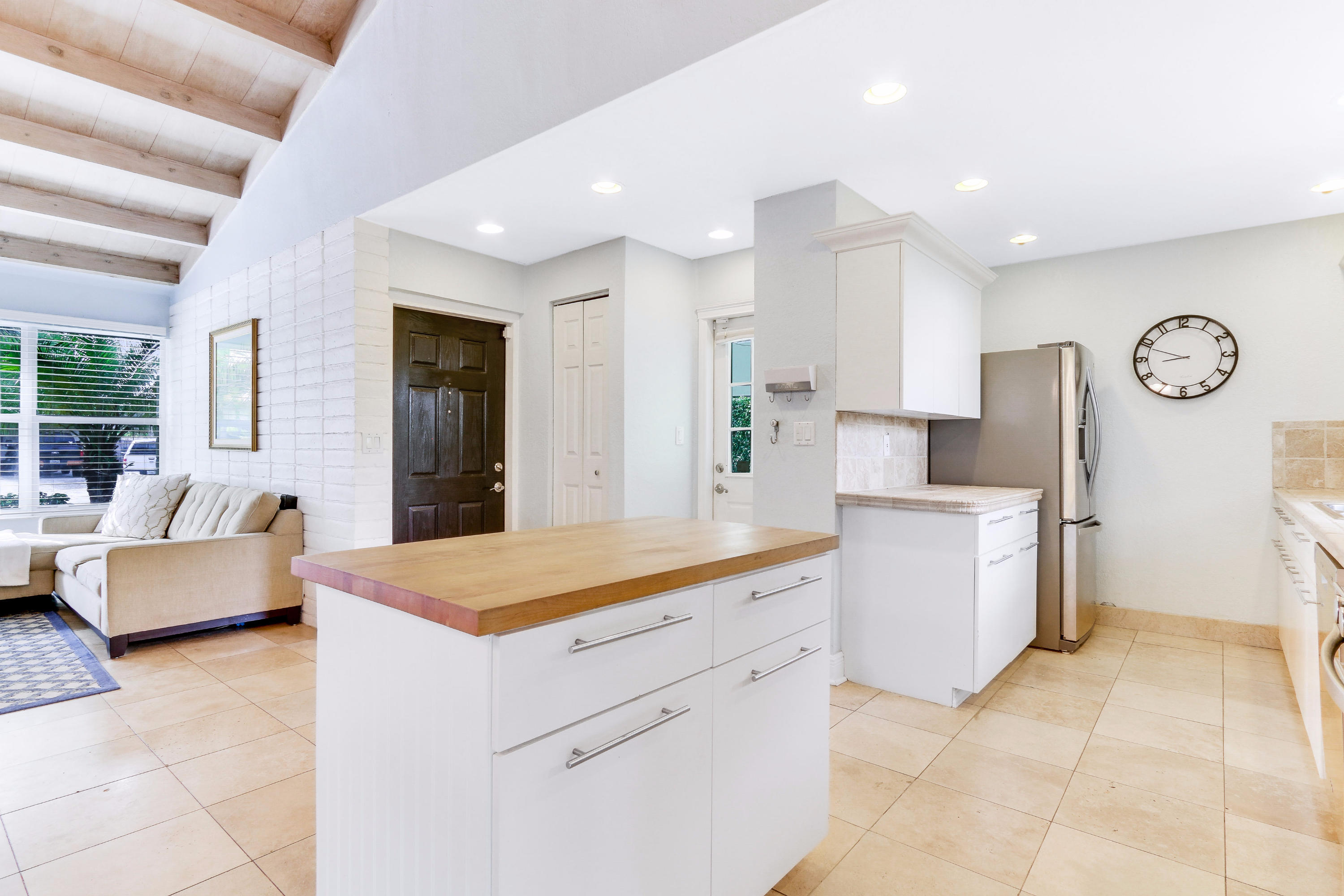 421 Gulf Road North Palm Beach, FL 33408 - Photo 8 of 22 421 Gulf Rd North Palm Beach-print-011-2