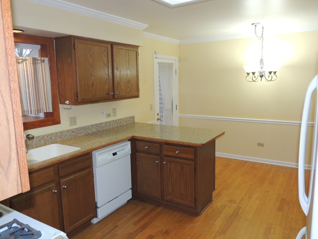 262 Foxmoor Road Fox River Grove, IL 60021 - Photo 5 of 15