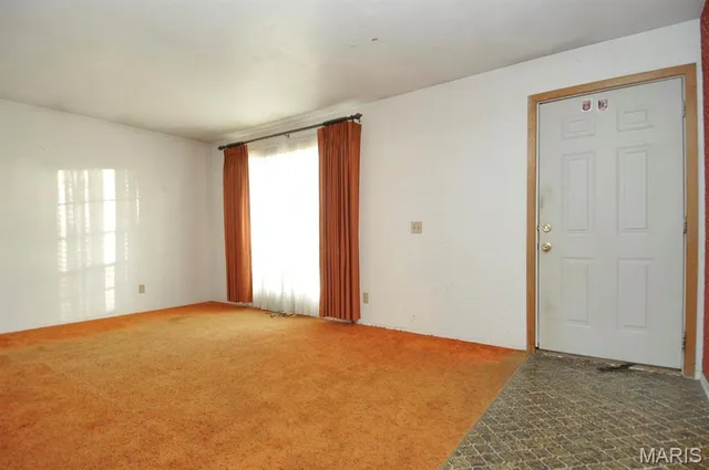 $279,900 | 4753 Titan Court, St. Louis, MO 63128