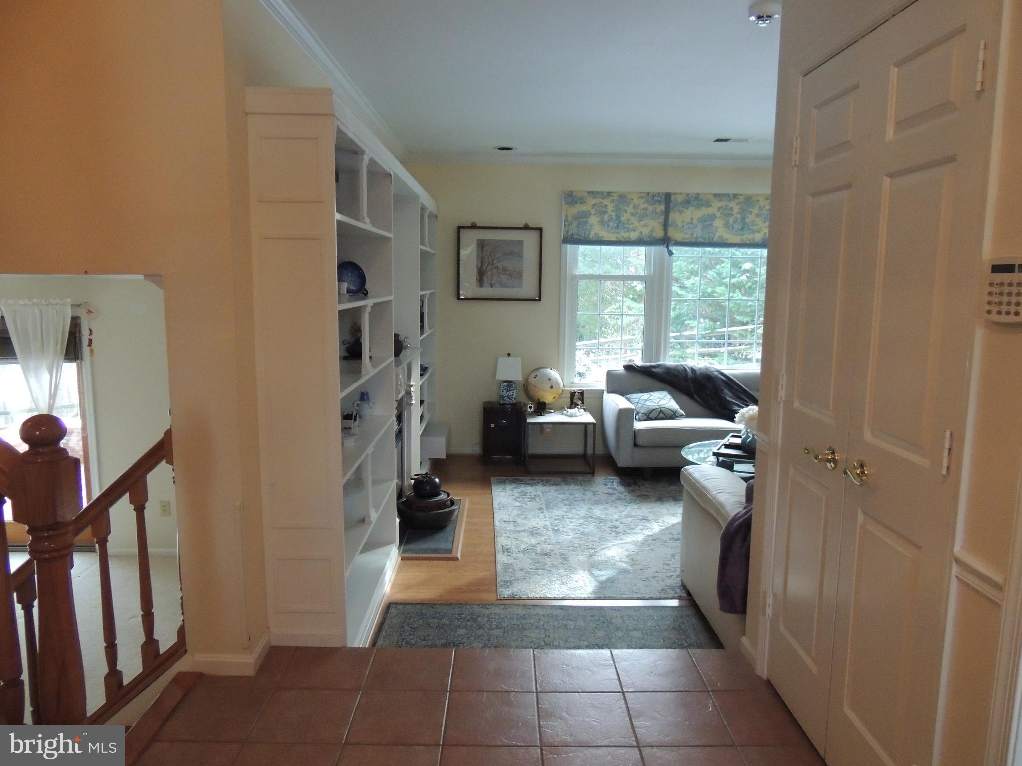 9001 Streamview Lane Vienna, VA 22182 - Photo 4 of 40