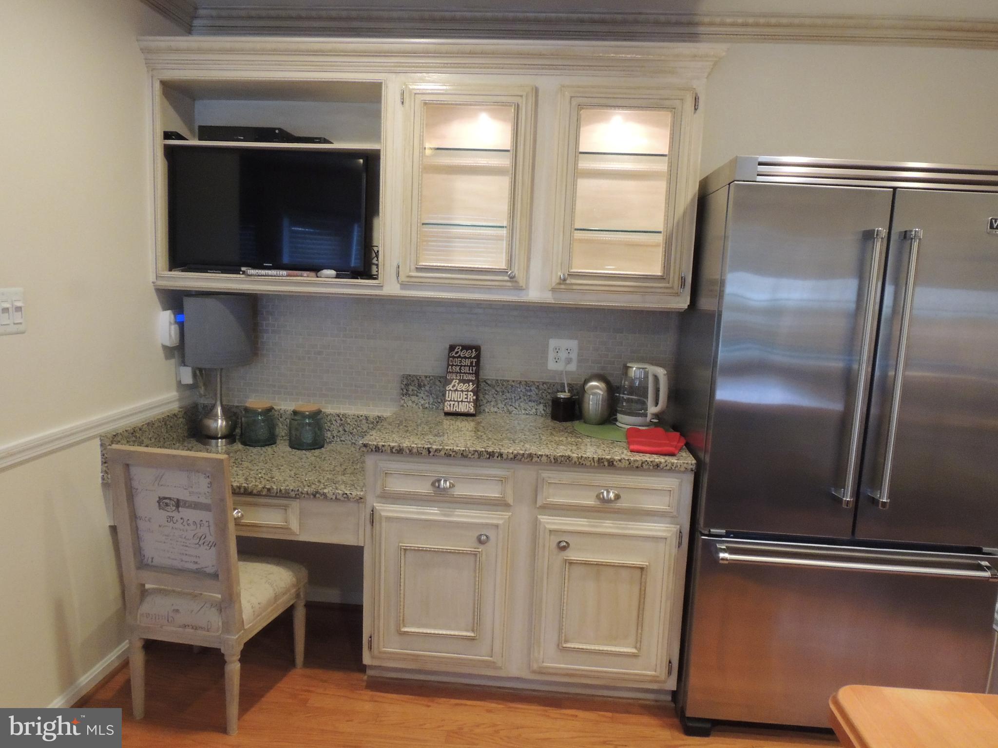 9001 Streamview Lane Vienna, VA 22182 - Photo 8 of 40