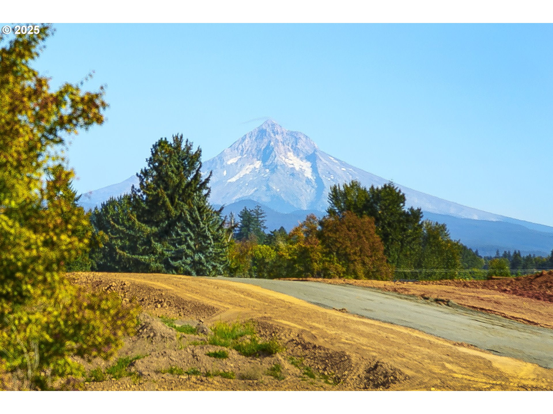 5400 Southeast Chase Road Gresham, OR 97080 - Photo 2 of 47 a view of an outdoor space and a lake view
