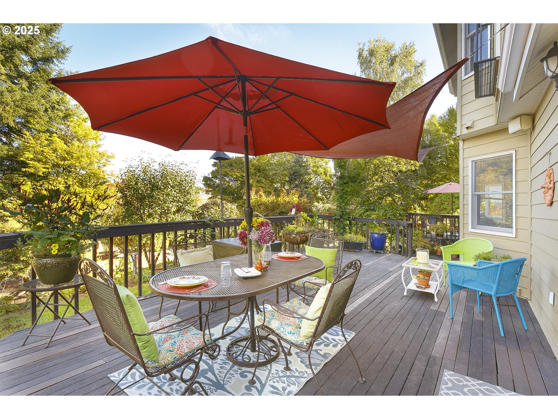 5400 Southeast Chase Road Gresham, OR 97080 - Photo 32 of 47 a view of a chairs and table in the patio