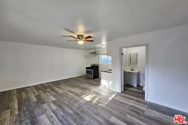 $1,300 | 19759 Roscoe Boulevard, Unit ADU), Winnetka, CA 91306
