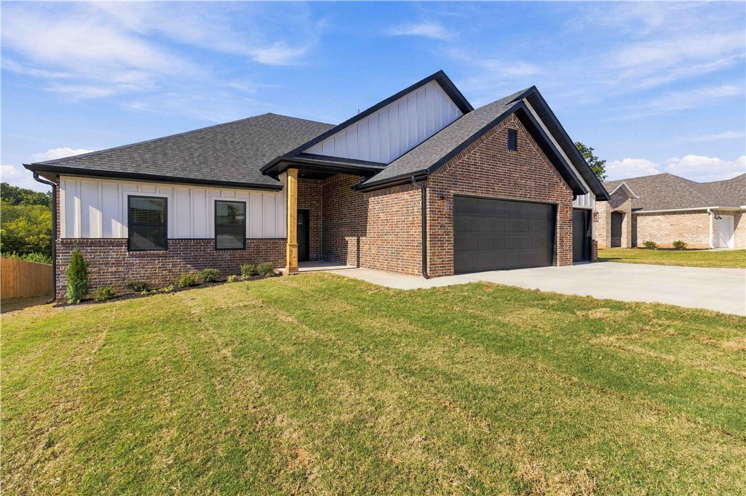 91 Watson Lane Farmington, AR 72730 - Photo 2 of 37 Gallery Image 2