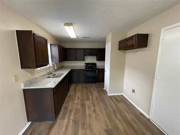 $1,995 | 1429 Juniper Lane, Mesquite, TX 75149