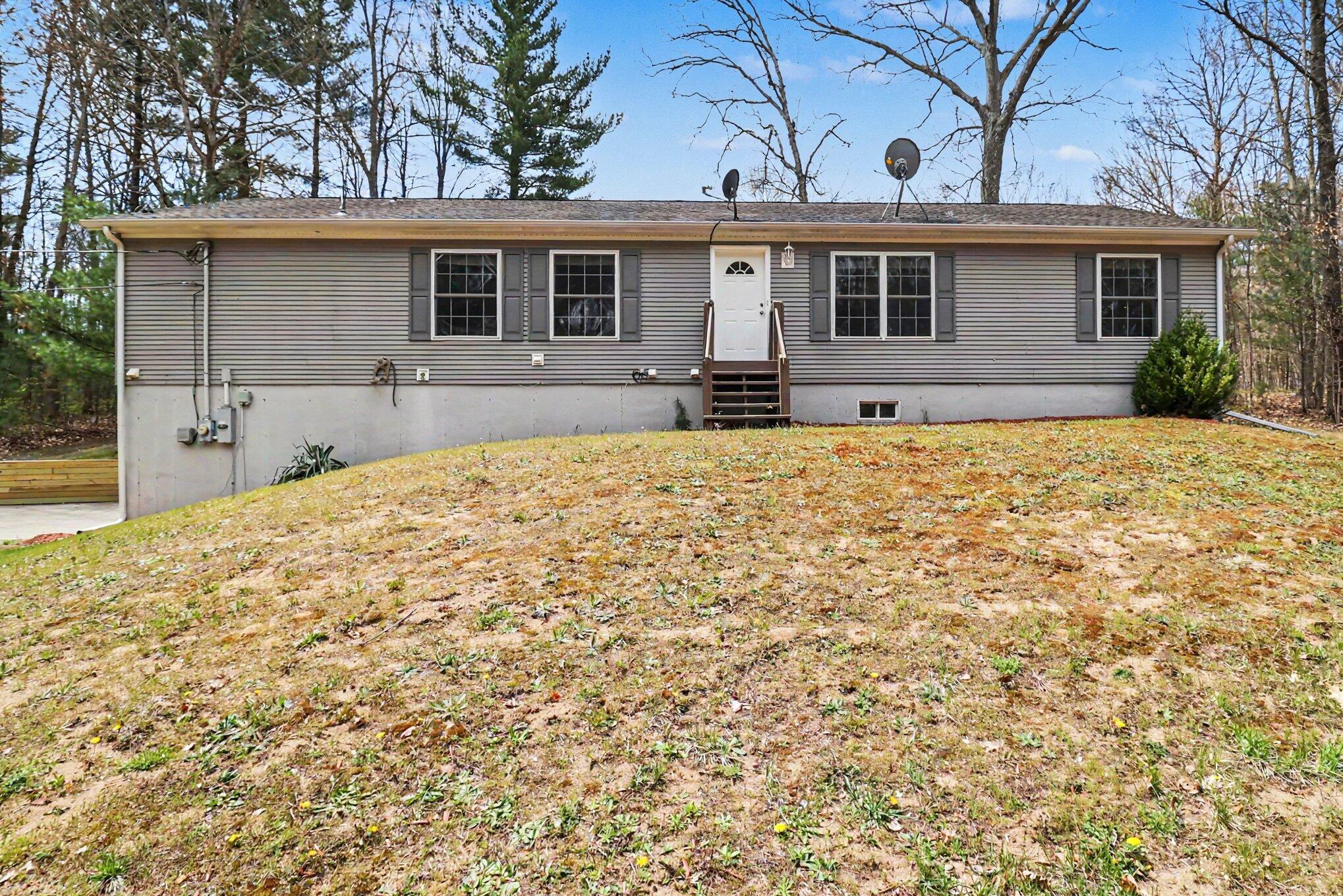 665 North Benson Road Fountain, MI 49410 - Photo 2 of 39 Exterior - Front