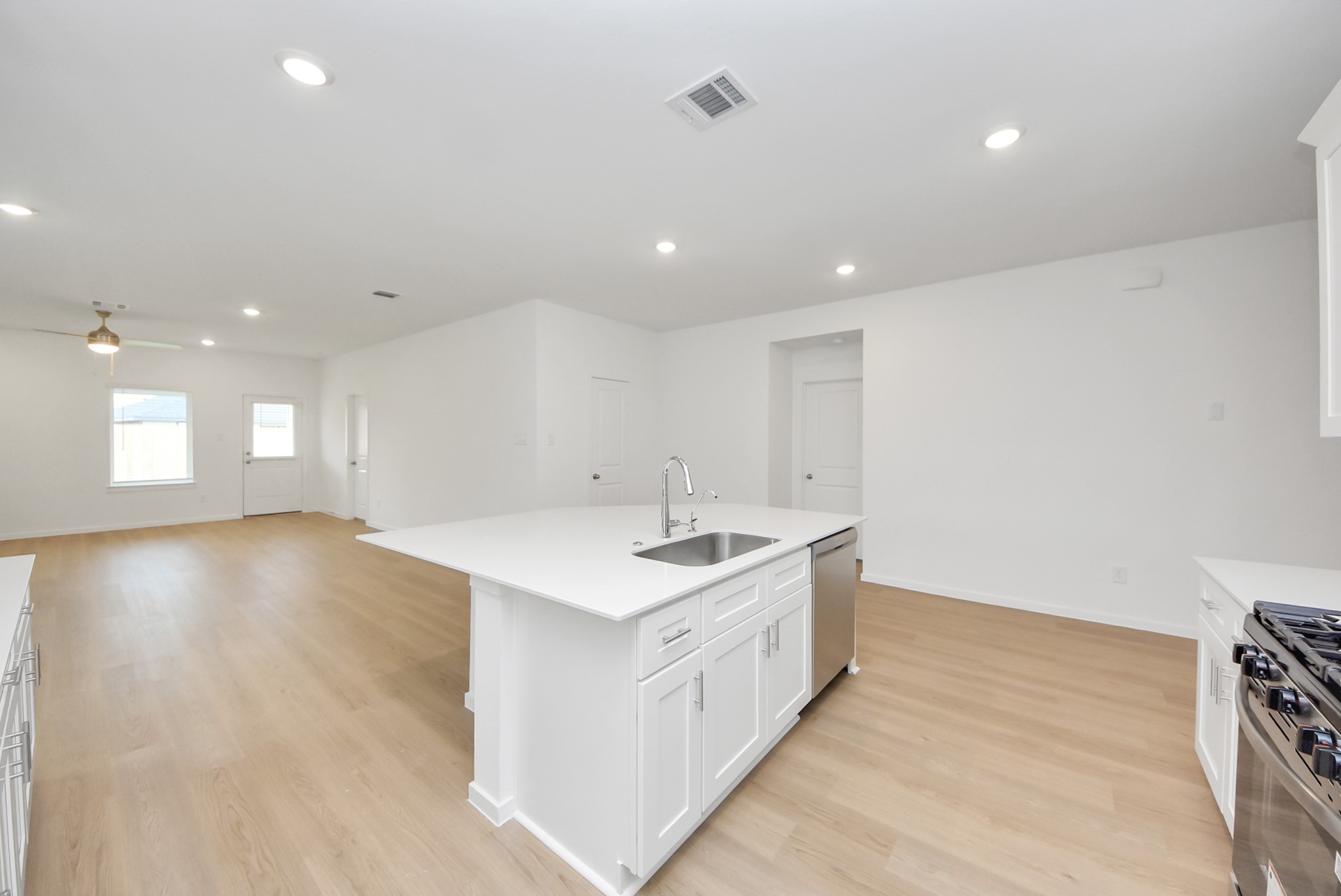 7723 Smooth Vly Court Rosharon, TX 77583 - Photo 14 of 39 Kitchen