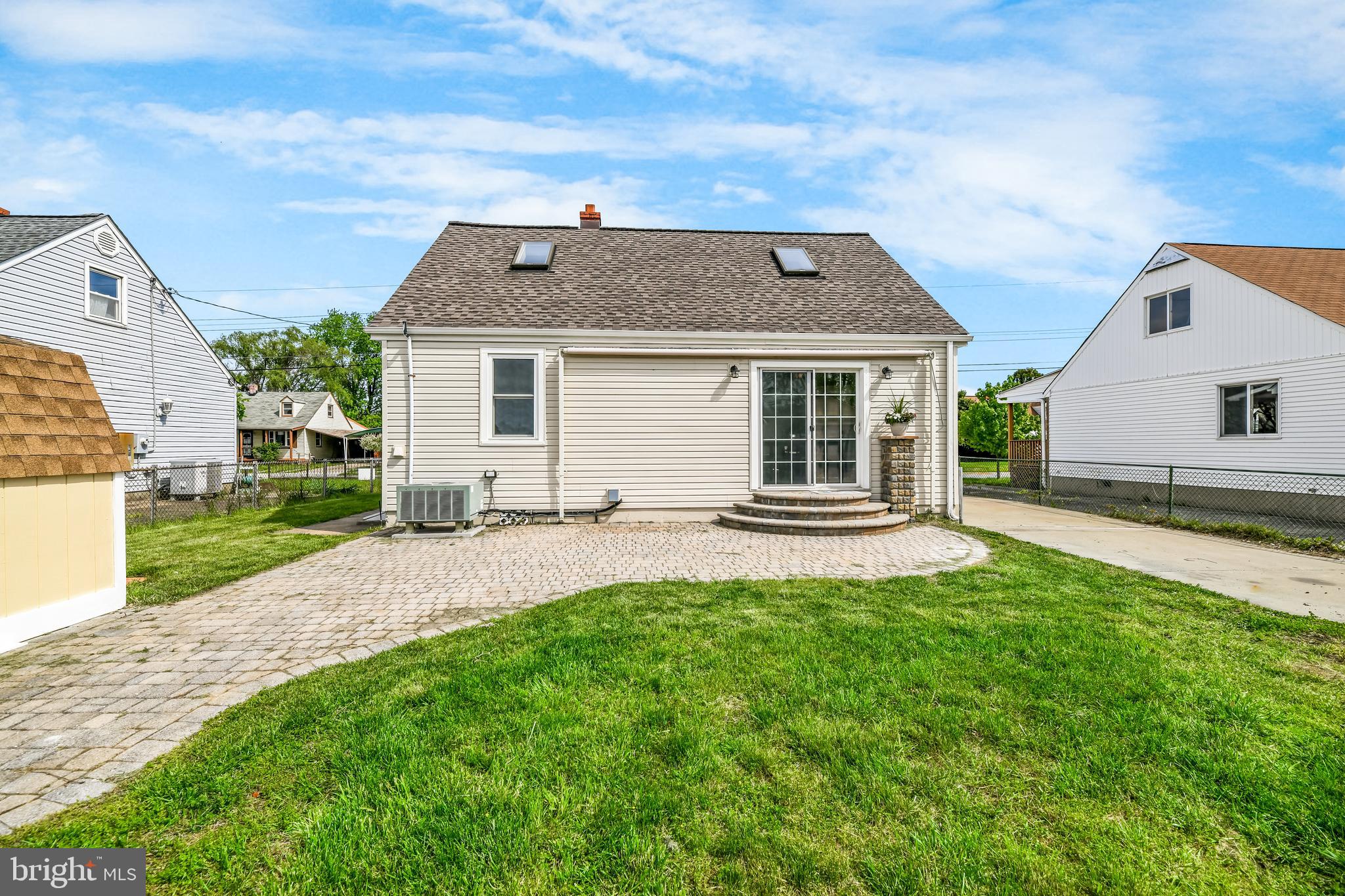 8229 Peach Orchard Road Baltimore, MD 21222 - Photo 36 of 43 Paved area for entertaining!