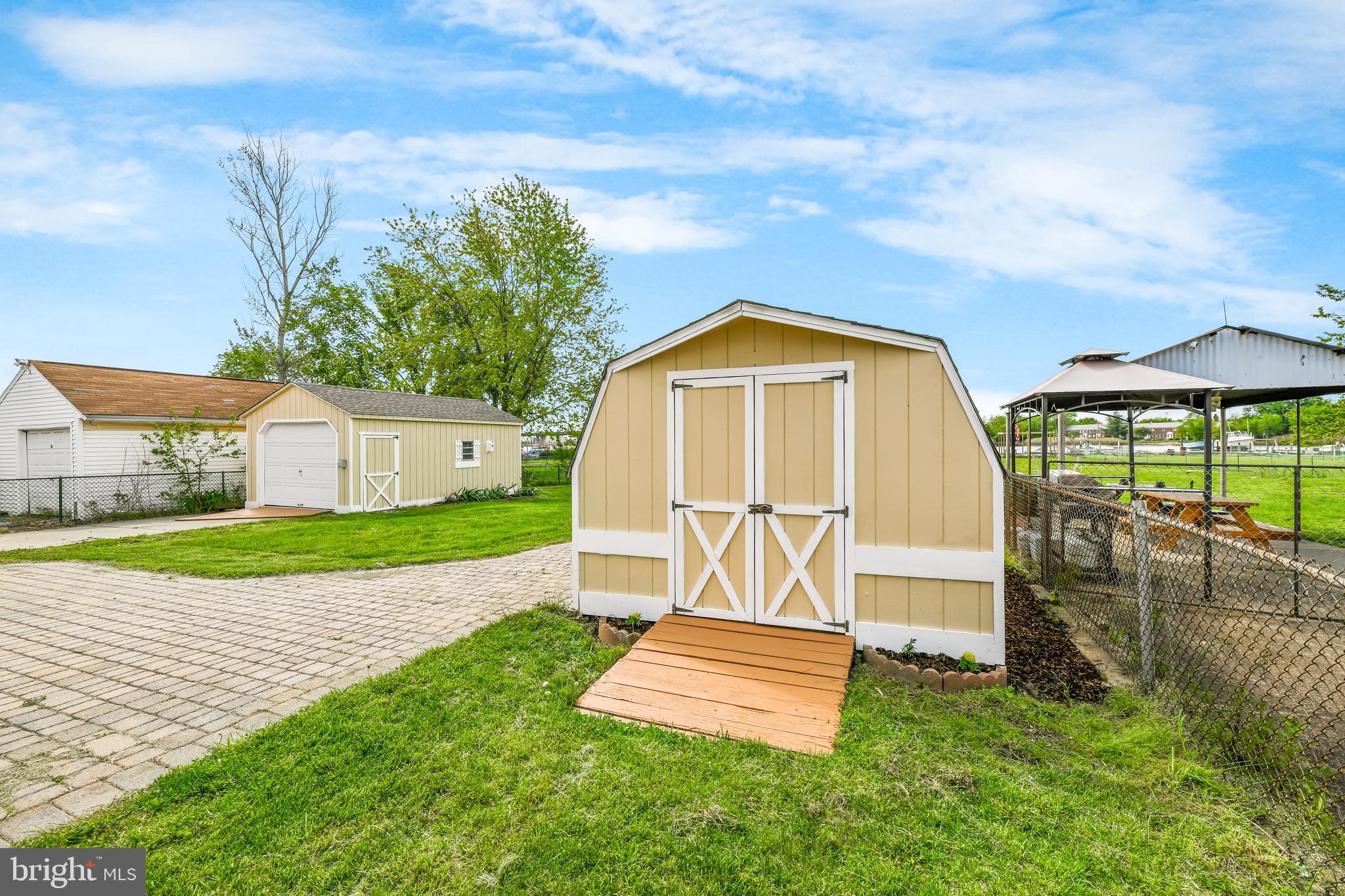 8229 Peach Orchard Road Baltimore, MD 21222 - Photo 39 of 43 Ramp on the Shed for easy access!