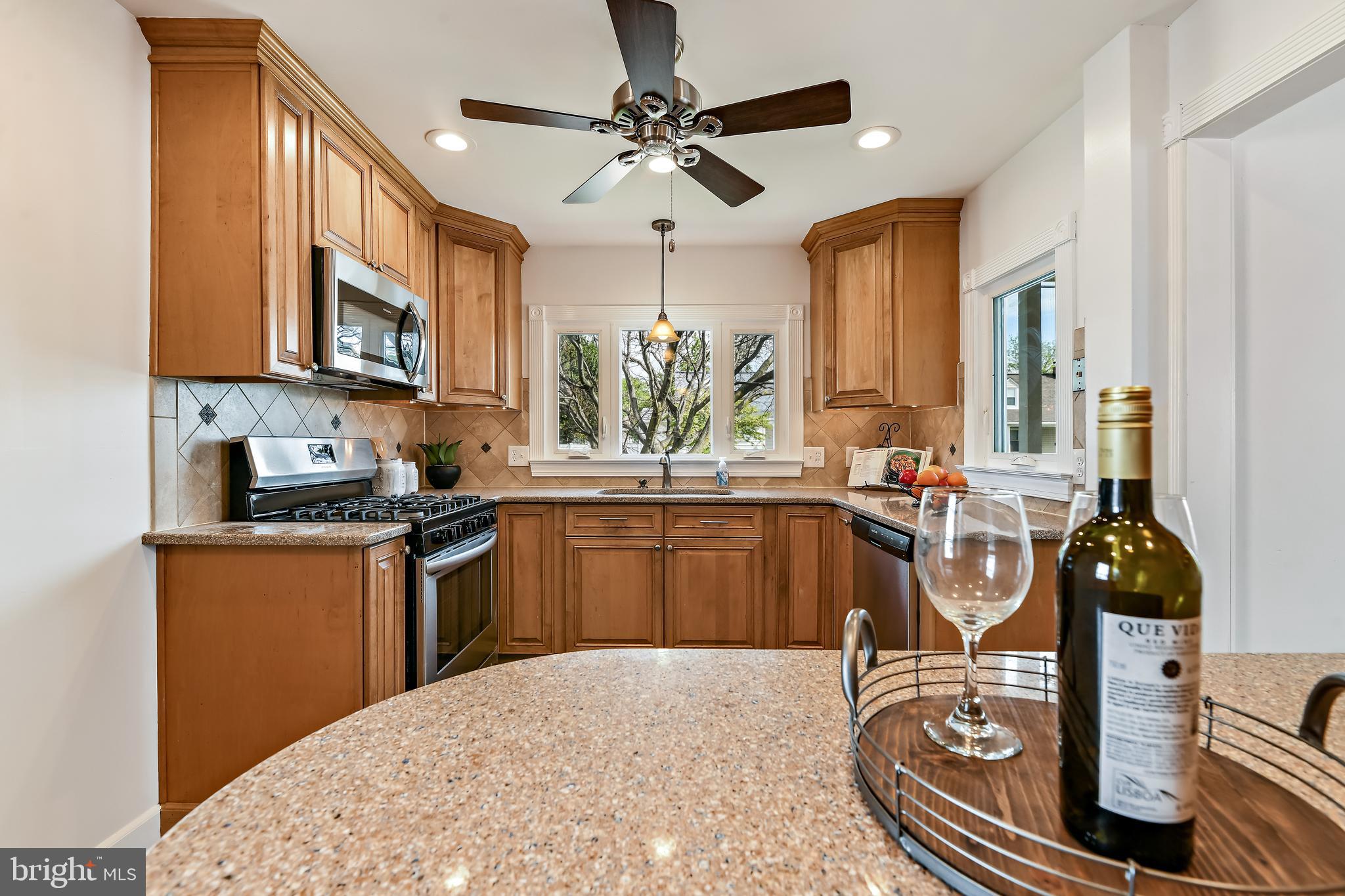 8229 Peach Orchard Road Baltimore, MD 21222 - Photo 10 of 43 Beautiful Granite Countertops!!