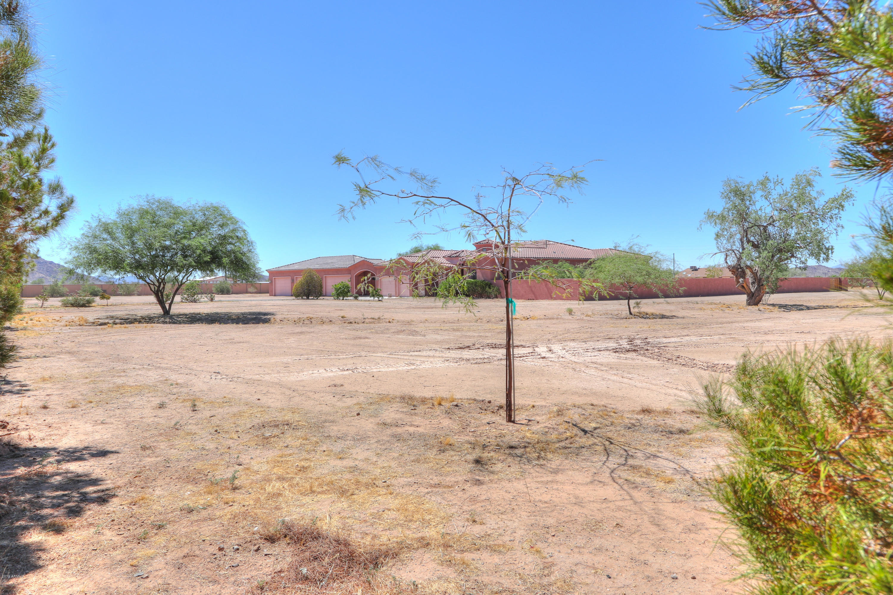 52854 West Barrel Road Maricopa, AZ 85139 - Photo 4 of 97 04