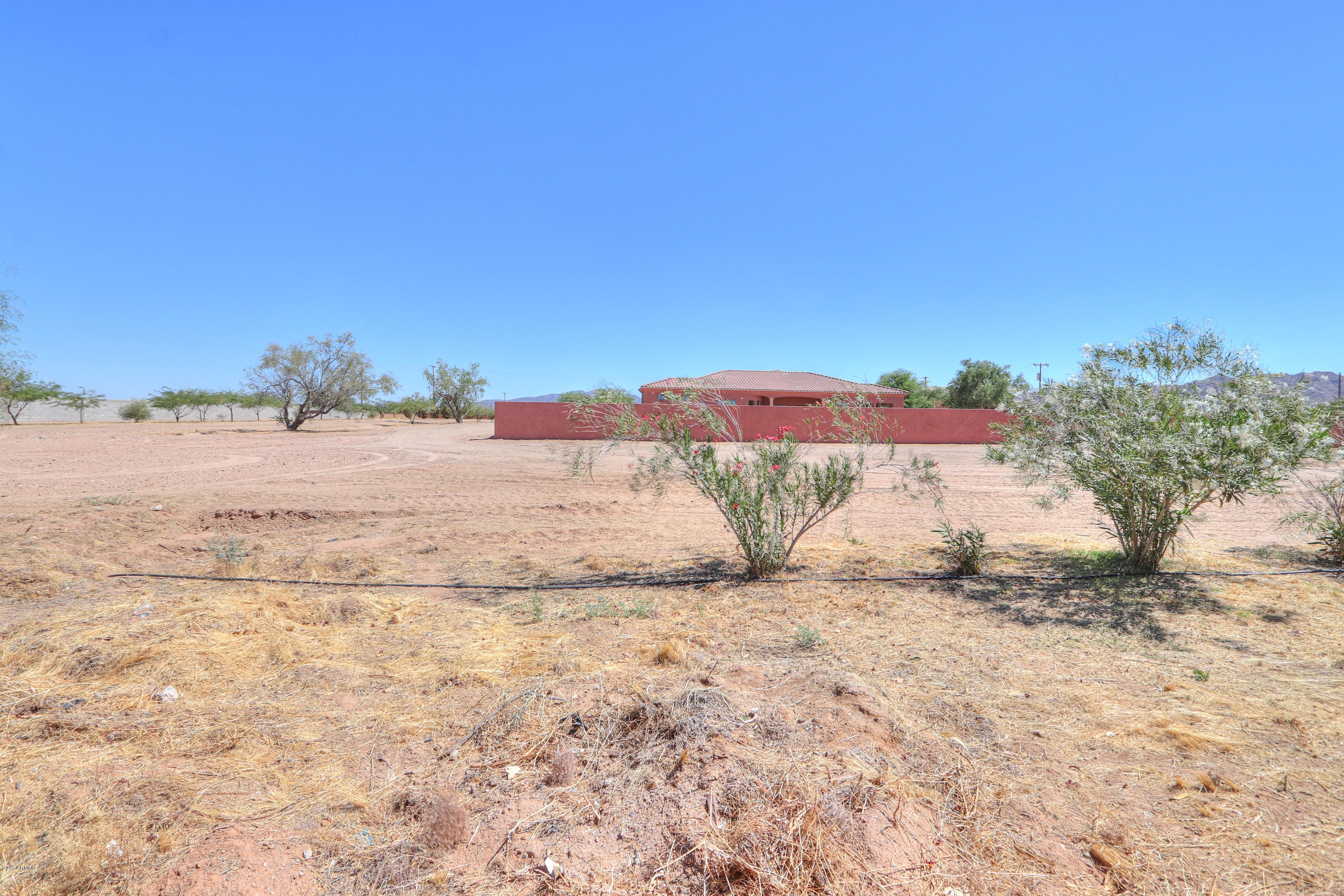 52854 West Barrel Road Maricopa, AZ 85139 - Photo 5 of 97 06