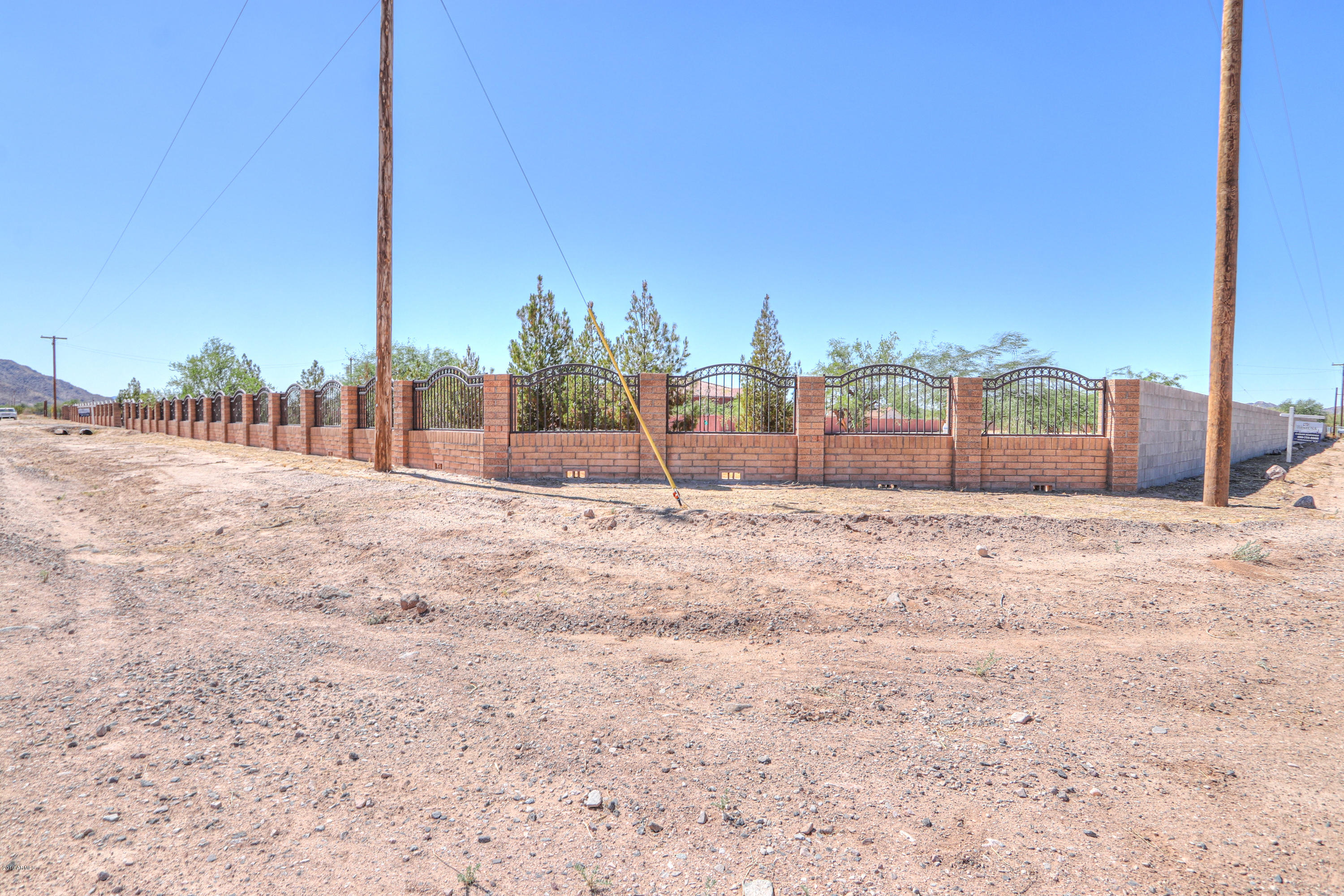 52854 West Barrel Road Maricopa, AZ 85139 - Photo 9 of 97 10