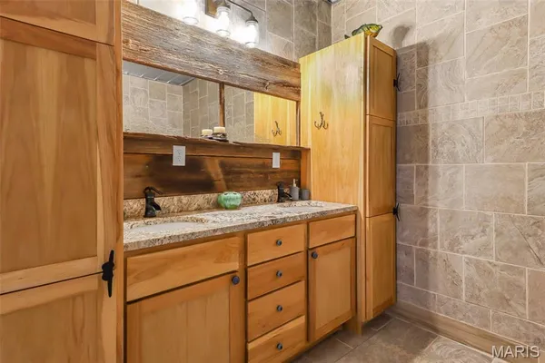 $349,900 | 35 Cozart Cove, Greenville, MO 63944