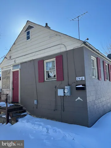 a house view with a outdoor space