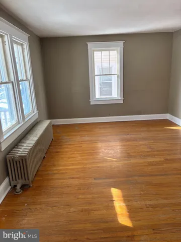 a view of empty room with window