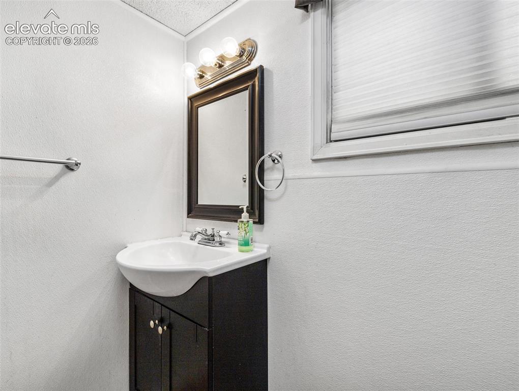 628 Castle Road Colorado Springs, CO 80904 - Photo 32 of 39