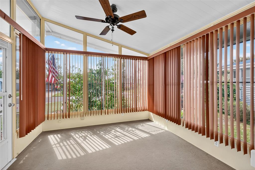 3324 Myakka River Road Tavares, FL 32778 - Photo 23 of 35 a view of a hallway with a balcony