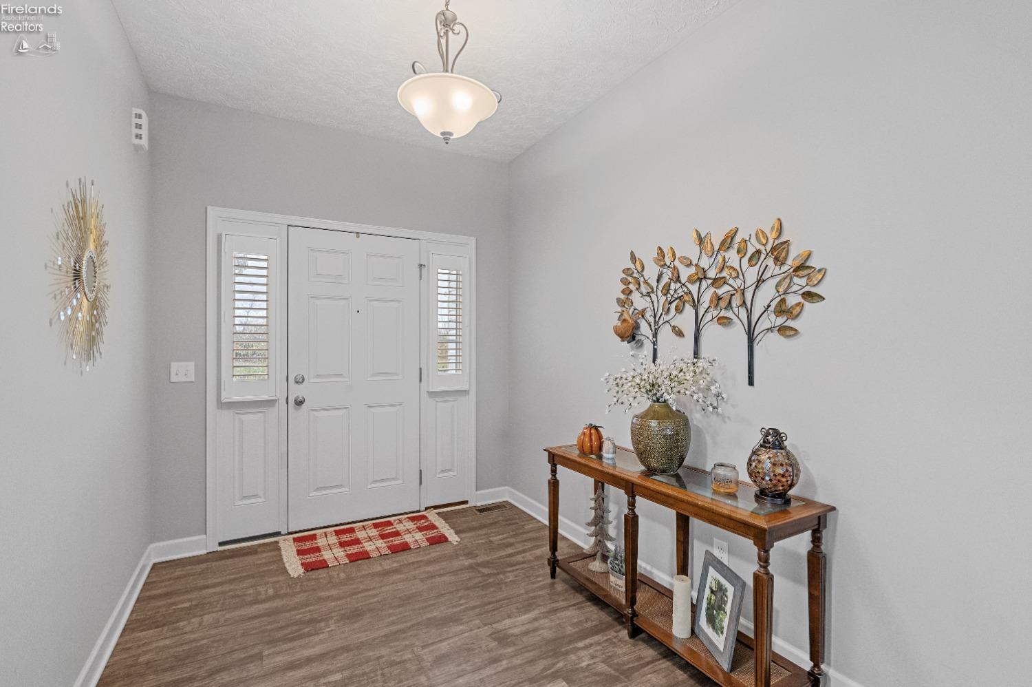 2133 East Harbor Road Port Clinton, OH 43452 - Photo 16 of 37 Gallery Image 16