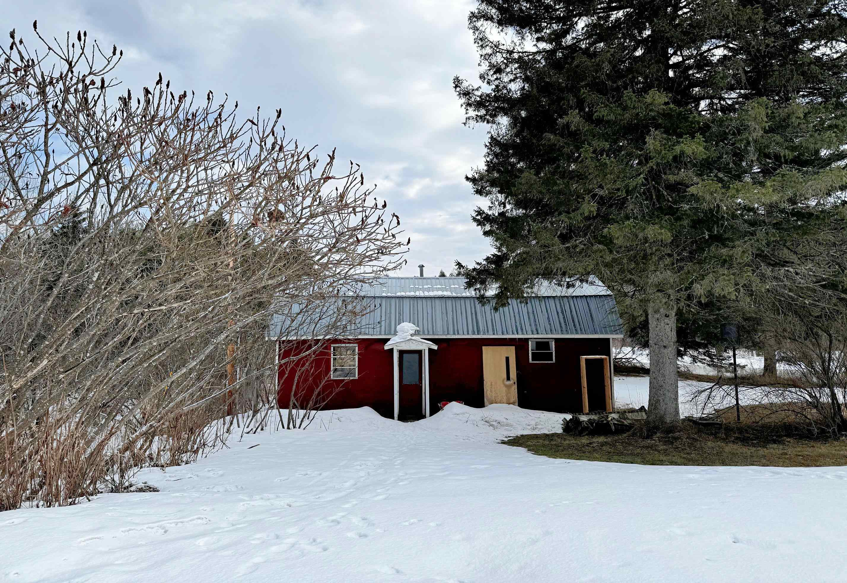 1291 Parker Road Danville, VT 05828 - Photo 18 of 34
