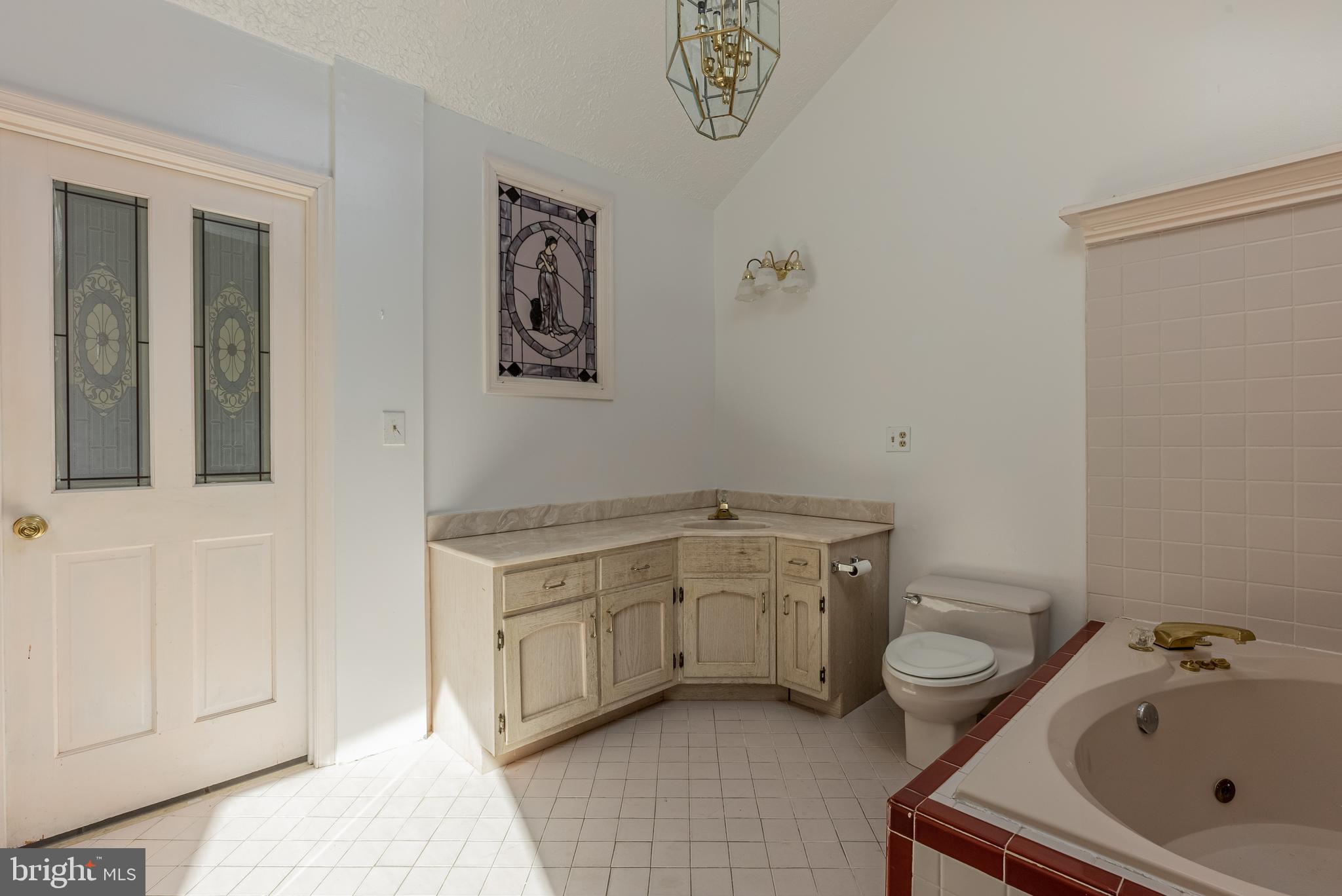 28405 Thompson Corner Road Mechanicsville, MD 20659 - Photo 12 of 29 Sunroom full bathroom