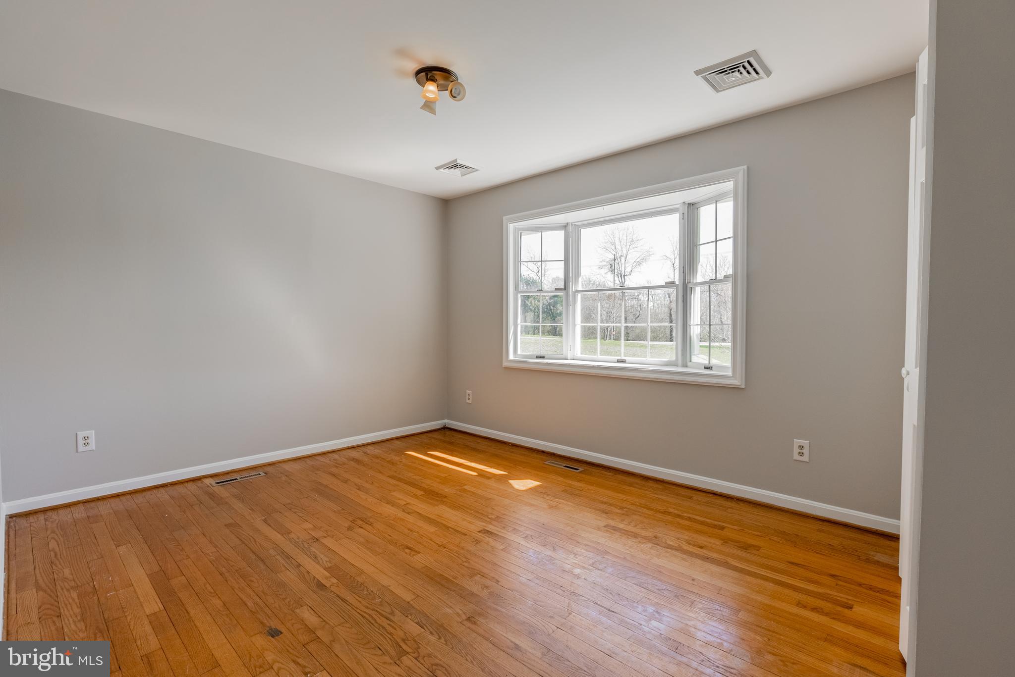 28405 Thompson Corner Road Mechanicsville, MD 20659 - Photo 21 of 29 Bedroom